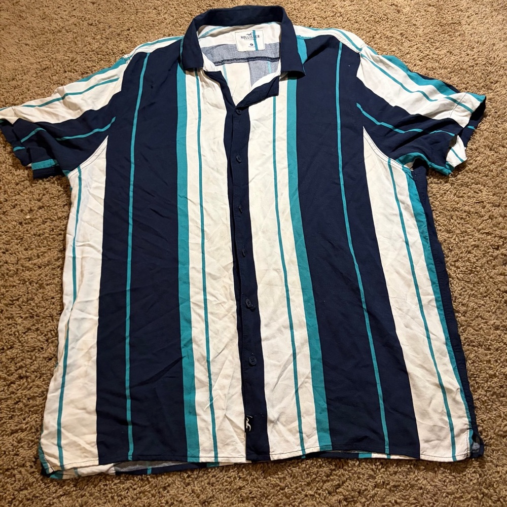 Hollister Men's Navy and Teal Striped Shirt